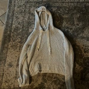 White knitted sweater